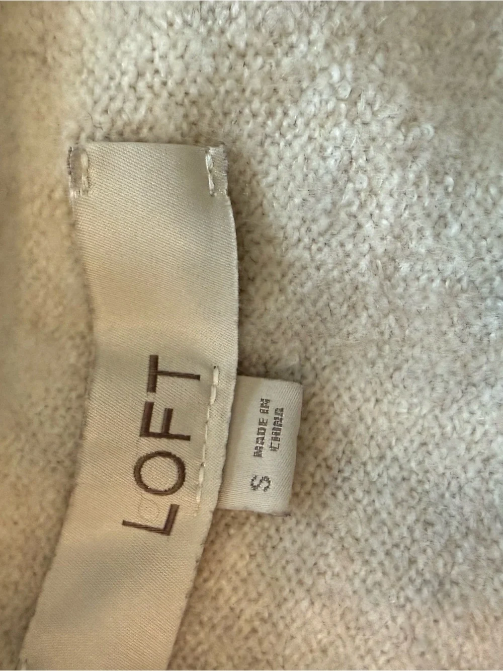 LOFT Holiday Bow Holly Gift Tag Sweater Small Cream Black Christmas Coquette